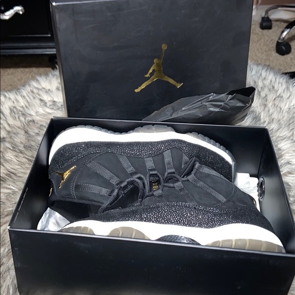 Two small worn once - Picture 2 of 7